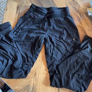 Ivivva by Lululemon Pants Size 8 Live to Move Pants